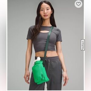 Water Bottle Crossbody with Front Pocket 2L never used